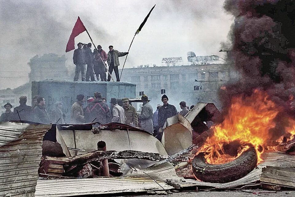 Белый дом события. Путч 1993 белый дом. ельцинский переворот 1993. путч 1993 расстрел останкино.