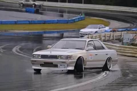 Nissan c33