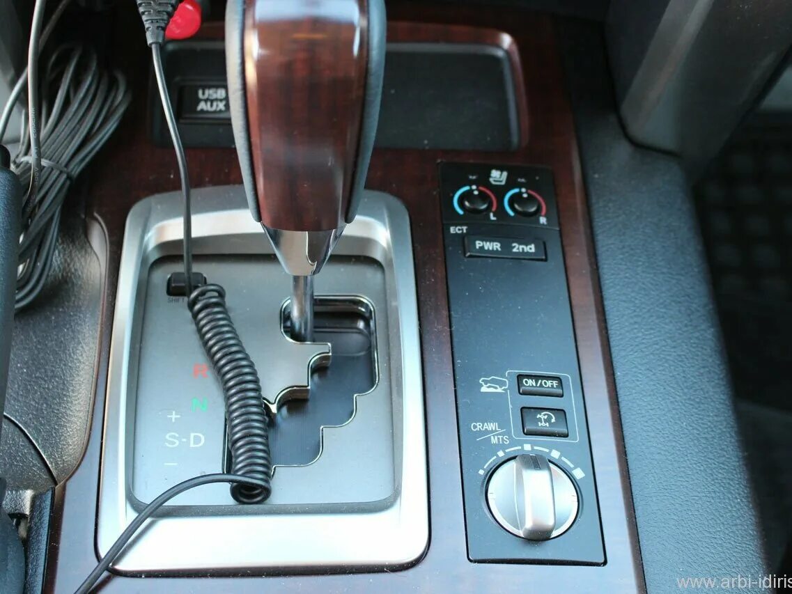 коробка на крузаке. коробка на крузаке. селектор типтроник toyota ленд крузер 200. Toyota прикуриватель land cruiser 200. ручка акпп тойота ленд крузер 200.