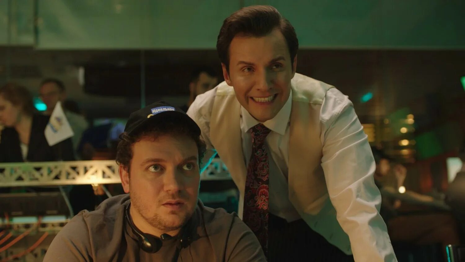 Комедия с деревянко 2024. Комедия с деревянко 2024. Комедия с деревянко 2024. Комедия с деревянко 2024. Повел дереаянко домашний арест.