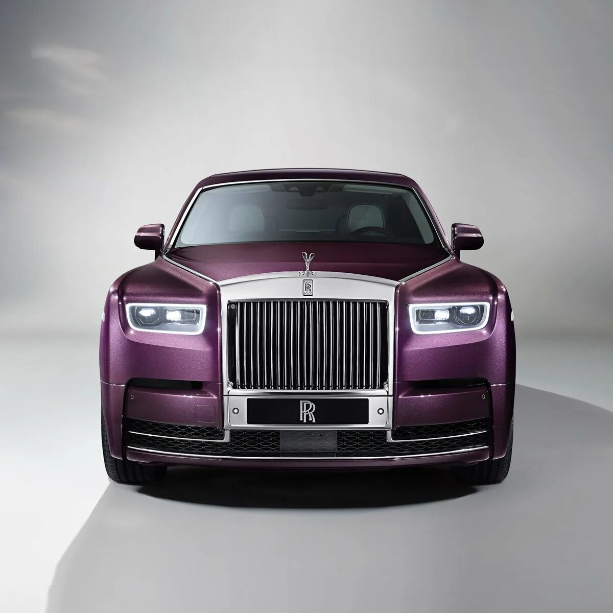 Автомобиль роллс ройс. Роллс Ройс Фантом. Rolls Royce Phantom 2021. Машина Rolls Royce Phantom. Rolls Royce Rolls Royce.