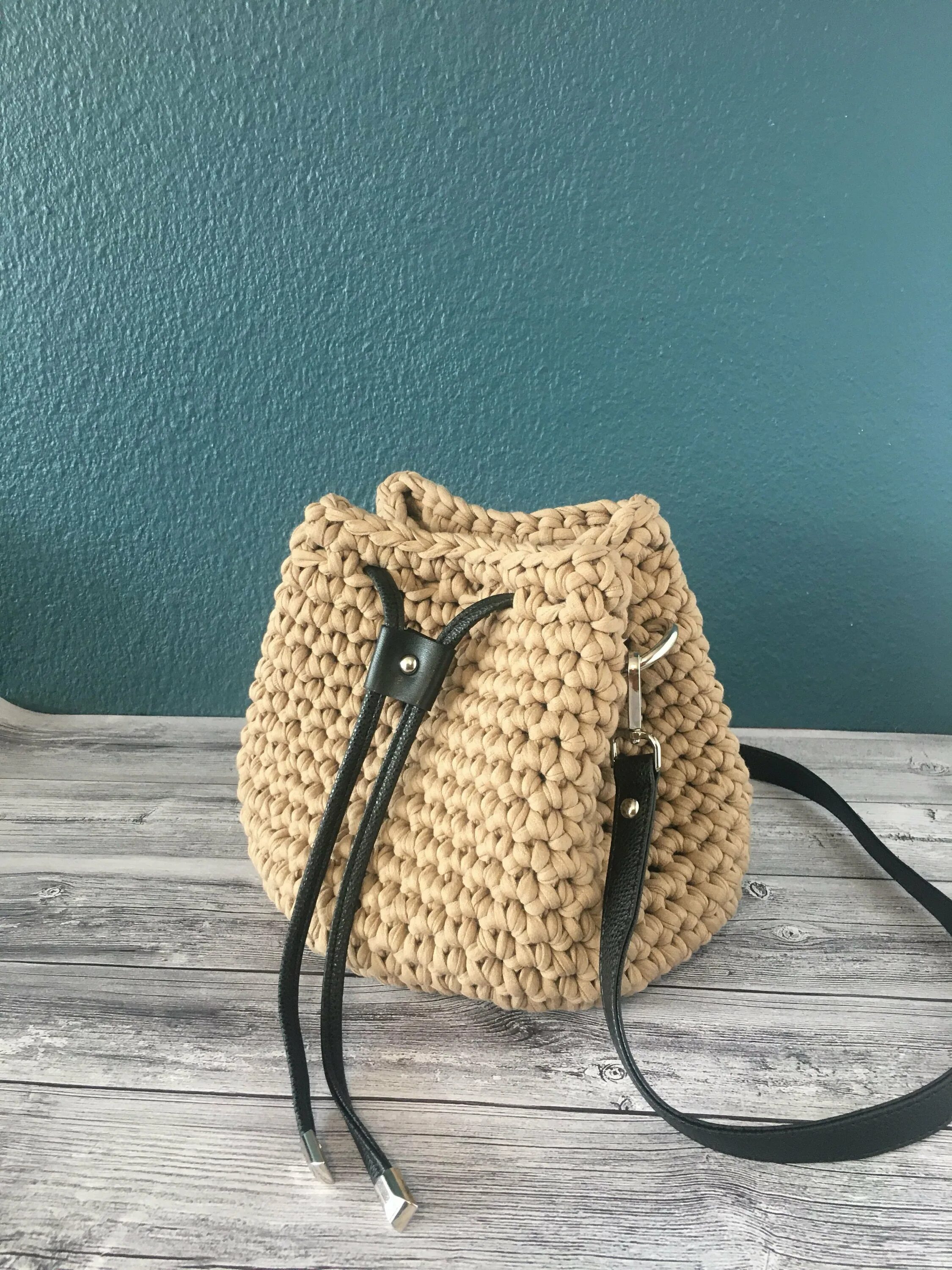 сумка торба 2023. сумка торба крючком из шнура. сумки торбы из шнура. сумка торба из шнура. сумка торба из трикотажной пряжи.