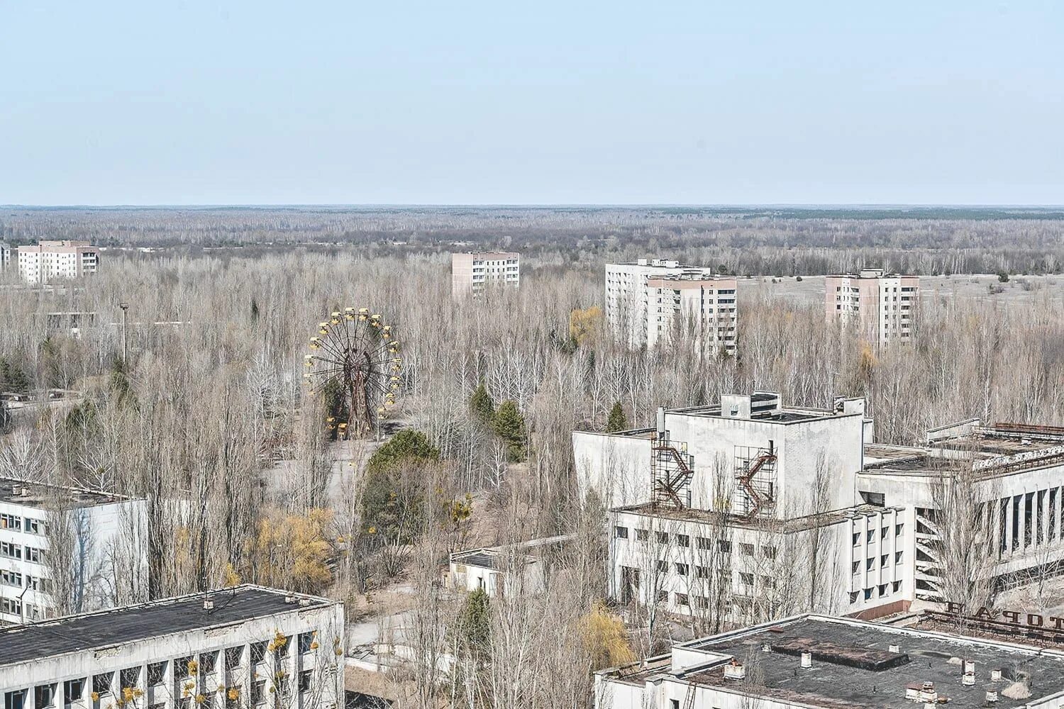 Pripyat chernobyl. Чернобыль город Припять. Припять Украина город-призрак. Припять город призрак 2022. Чернобыль город и город Припять.