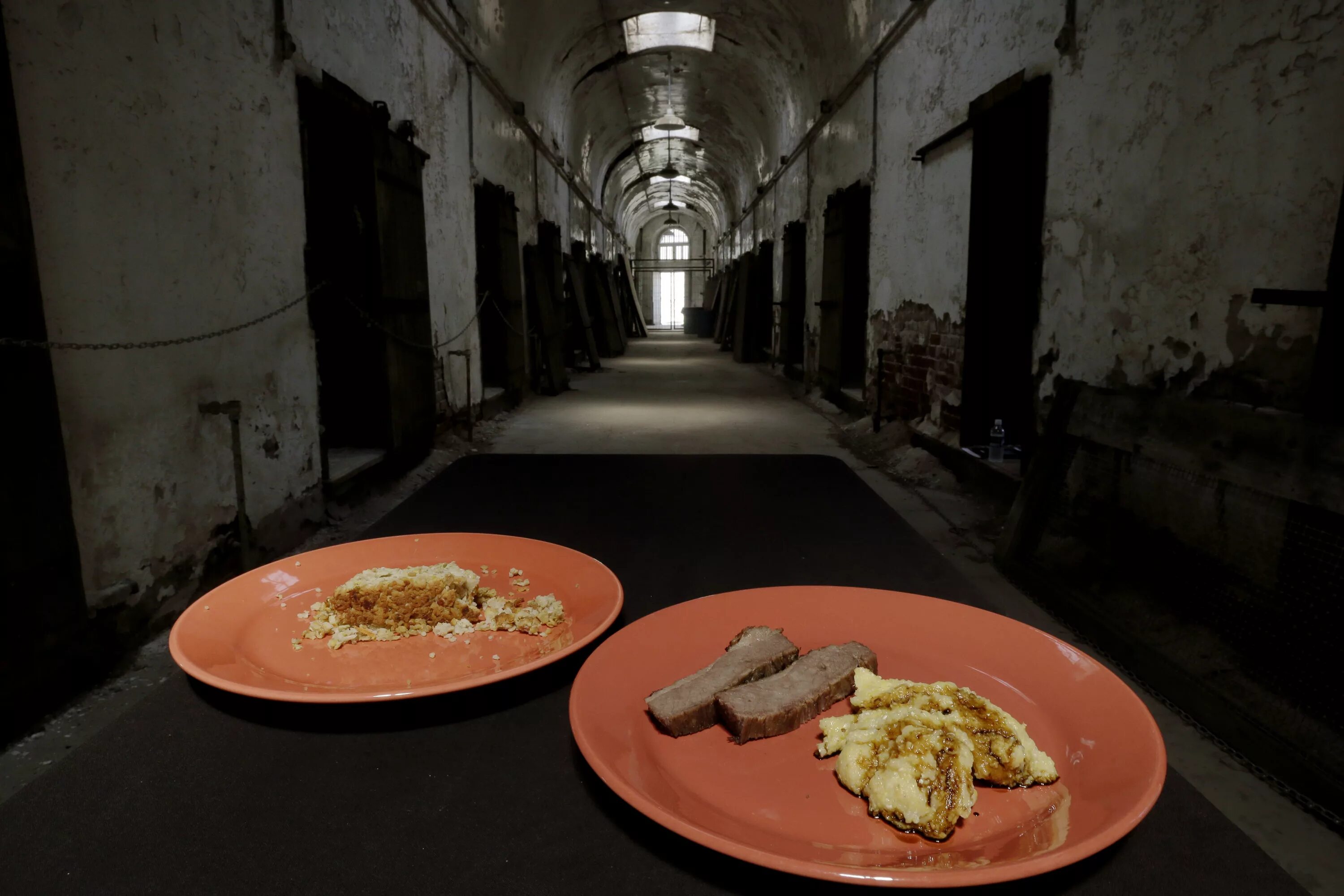 Еда в российских тюрьмах. Обед в тюрьме. Столовая в тюрьме. Завтрак в тюрьме. Ужасный стол