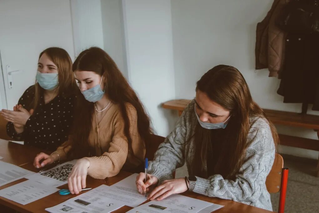 Магу вышел. Магу в прошлом. Связист мчс. Космическое агентство. Мурманский арктический государственный университет е.