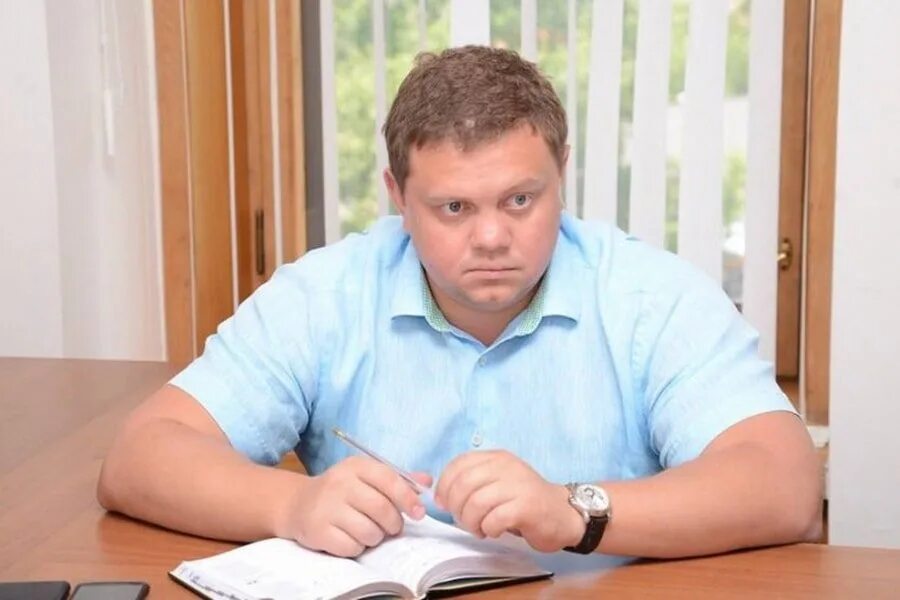 Капанов евгений анатольевич. Кабанов крым. Аресты чиновников в первомайском районе республики крым. Село боброво скит настоятель. Кабанов крым.