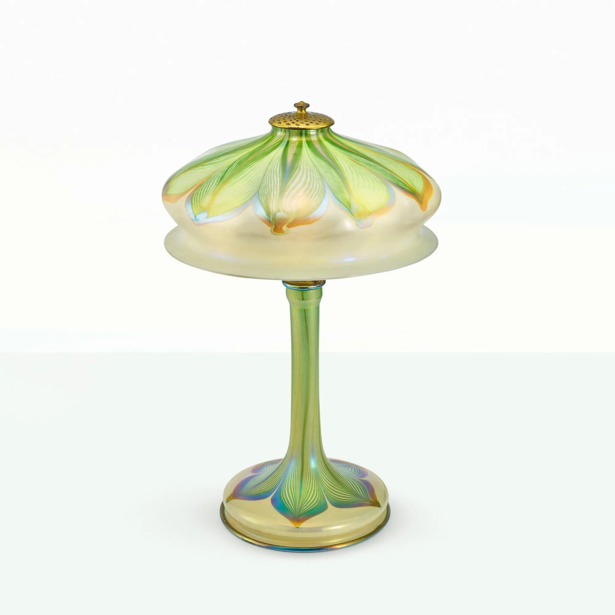 Л. К. Тиффани лампы Фавриль. Favrile Glass Tiffany Lamps. Тиффани стекло. Стекло Фавриль. Тиффани вики