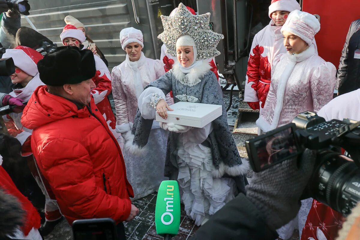 30 декабря новосибирск. Новосибирск Новогодняя столица 2022. Новосибирск Новогодняя столица России Снежинка. Новосибирск Новогодняя столица Сибири. Новогодняя столица России Новосибирск символ.