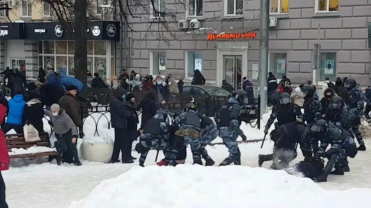 Стрельба в рязани сейчас. Митинги в Рязани 2021. 27 Февраля митинг в Рязани. Сейчас в СМИ Рязань. Митинг в Рязани 11 декабря 2011.