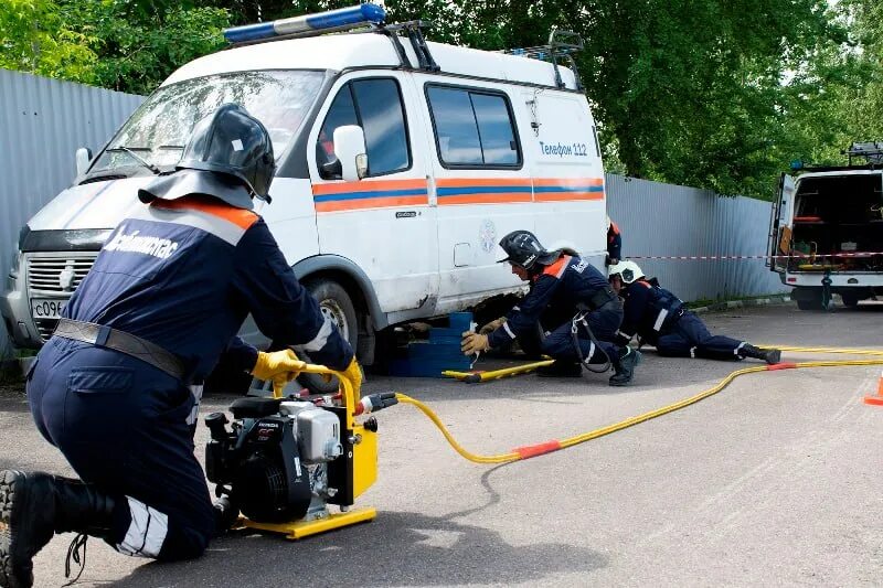 служба гку. пожарно спасательный отряд 3 москва. внеочередное аттестация спасателей. "лучшее звено газодымозащитной службы". 17 служба финансового контроля.