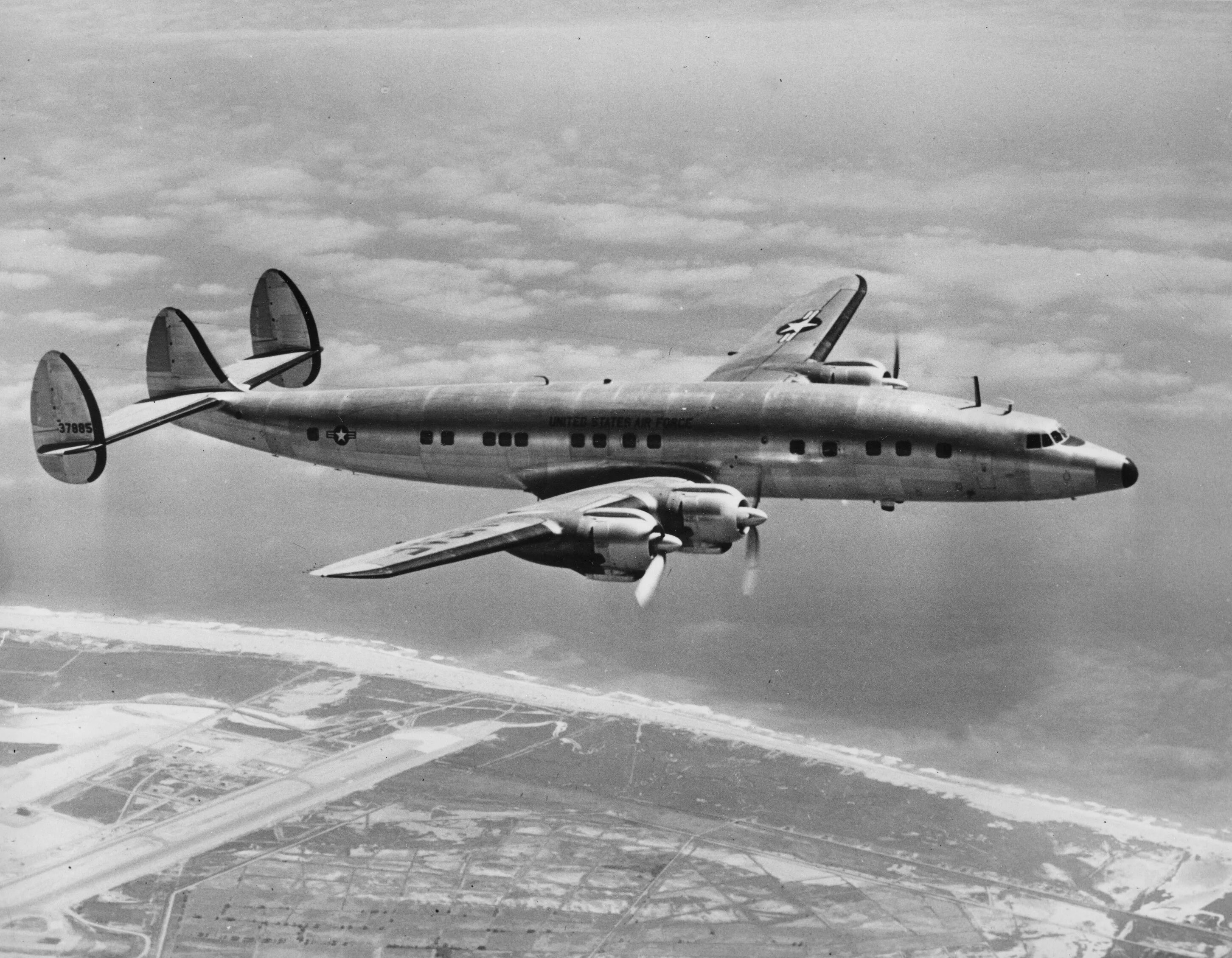 Локхид Констеллейшн самолет. Lockheed l-1049. Самолет 1954. Самолеты 1954 года.