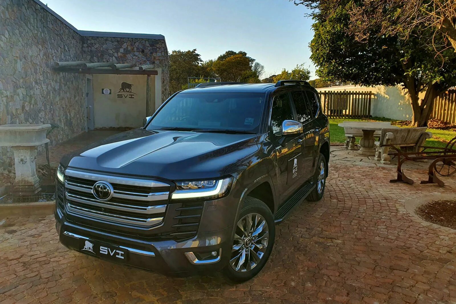 Ленд крузер 300 с пробегом. Toyota land cruiser 200 2025. land cruiser 300 2025. lc300 toyota. тойота 300 крузер 2025.