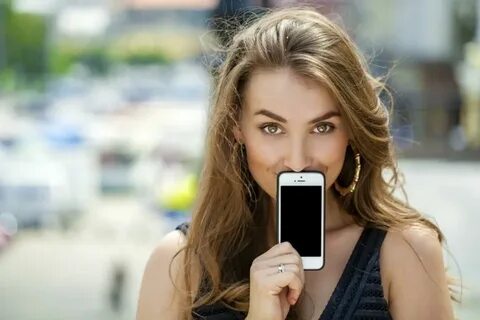 На телефон поступает реклама