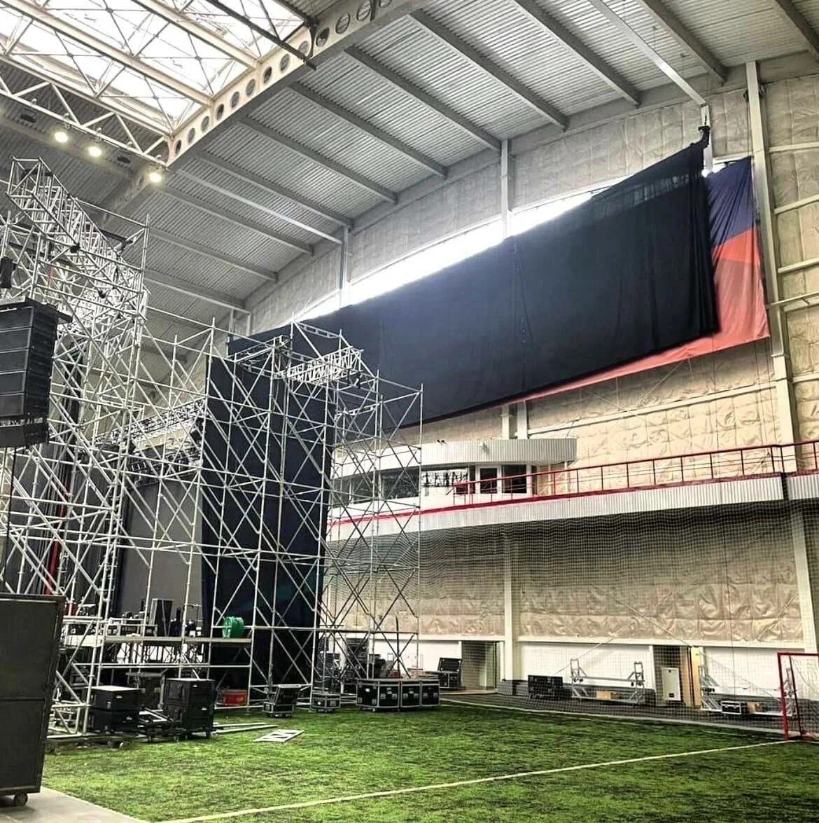 омск рок концерт апрель 2022 фото. отмененные концерты омск. группа би-2 2022. би 2 отменили концерт в омске. концерт би 2 казань.