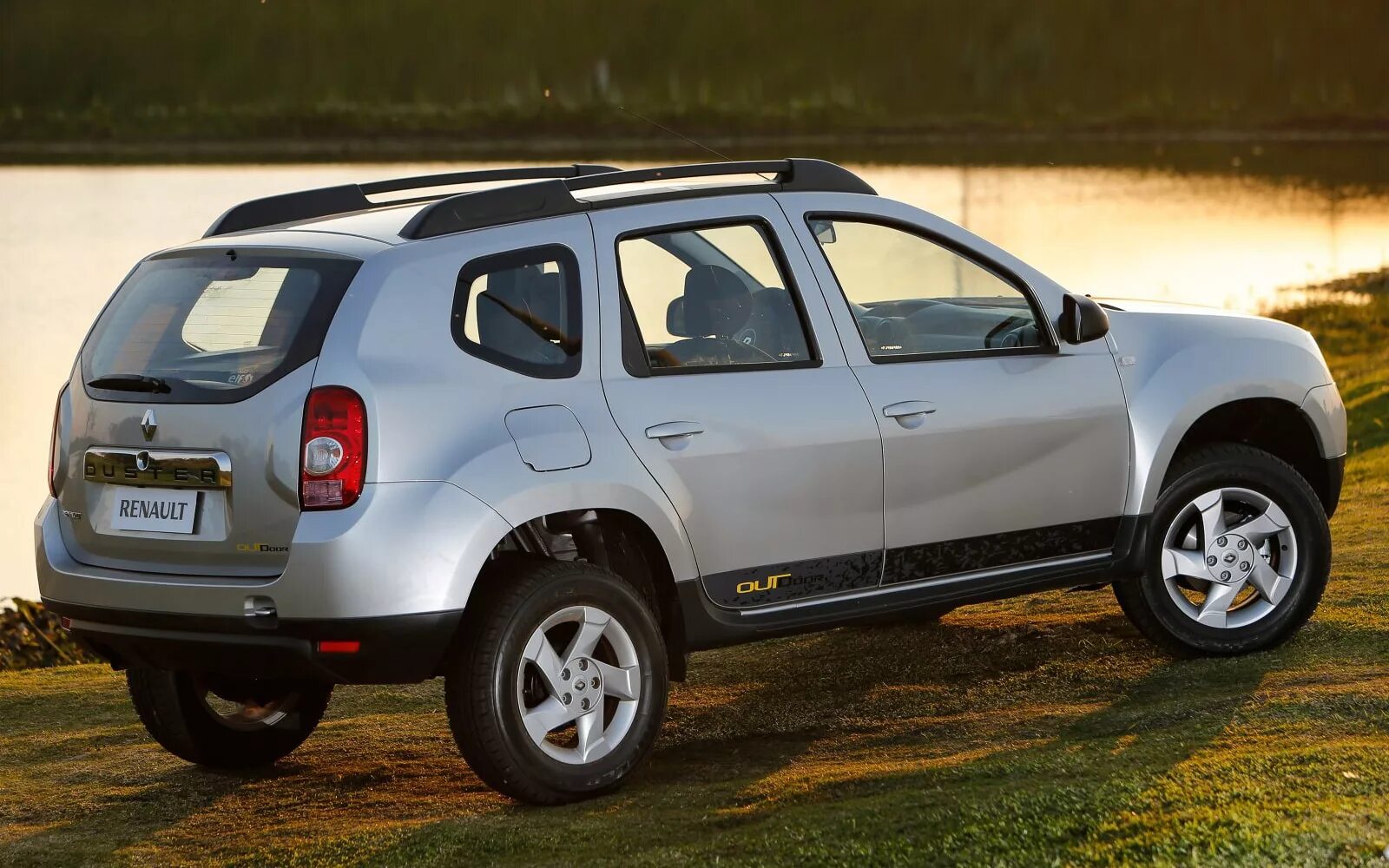 Renault duster 1. Renault duster. Рено дастер 1 поколения 1. Renault duster первое поколение. Renault duster 2013.