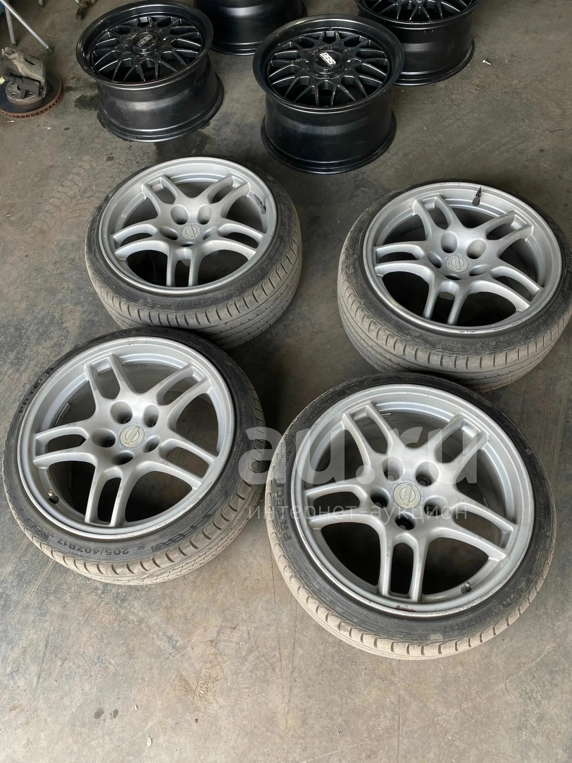 Диски nissan skyline r33. Колеса ниссан скайлайн. Диски ниссан скайлайн 33. Диски nissan skyline r16. Nissan skyline gtr 34 белый.