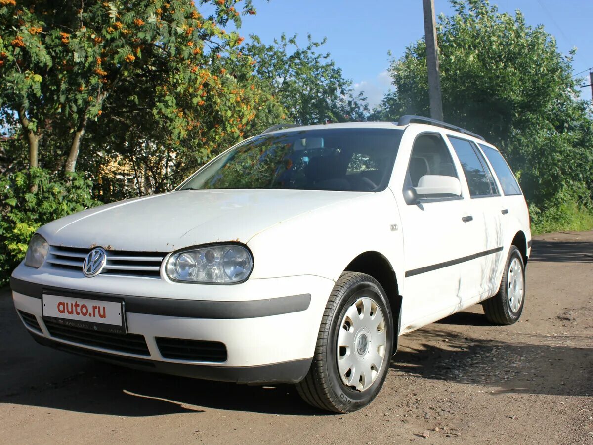 2000 год на продажу. Гольф 4 2000. Volkswagen универсал 2000. Гольф 2000г Фольксваген универсал. Фольксваген гольф 4 универсал 2000.