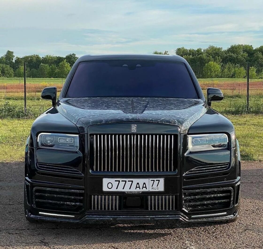 Роллс мансори. Rolls Royce Cullinan 2021 Mansory. Rolls Royce Cullinan Mansory. Rolls Royce Cullinan Mansory 2022. Роллс Ройс Куллинан мансори 2022.