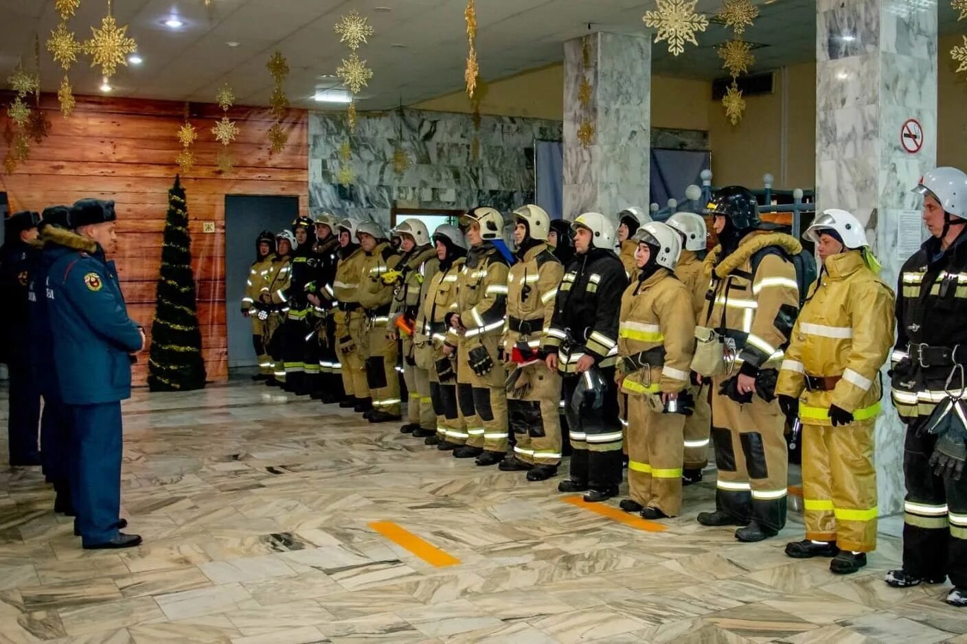 Центр досуга железногорск. Праздник в мчс железногорска красноярского. последние пожарные учения пансионат ветеран город красноярск. учение по пожарке мау ккдц краснокамск.