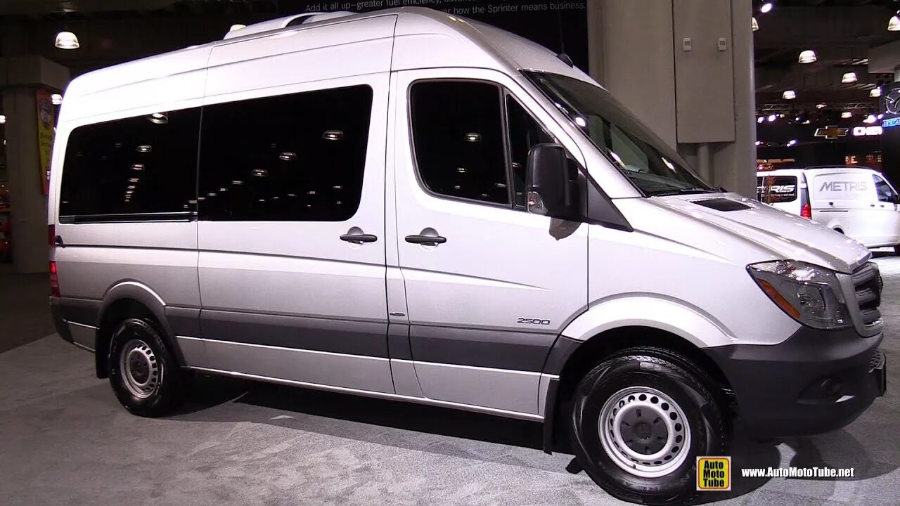 Мерседес Спринтер 2015. Mercedes-Benz Sprinter 419 CDI. Mercedes-Benz Sprinter 313 2015. Мерседес Бенц Спринтер 2015 года.