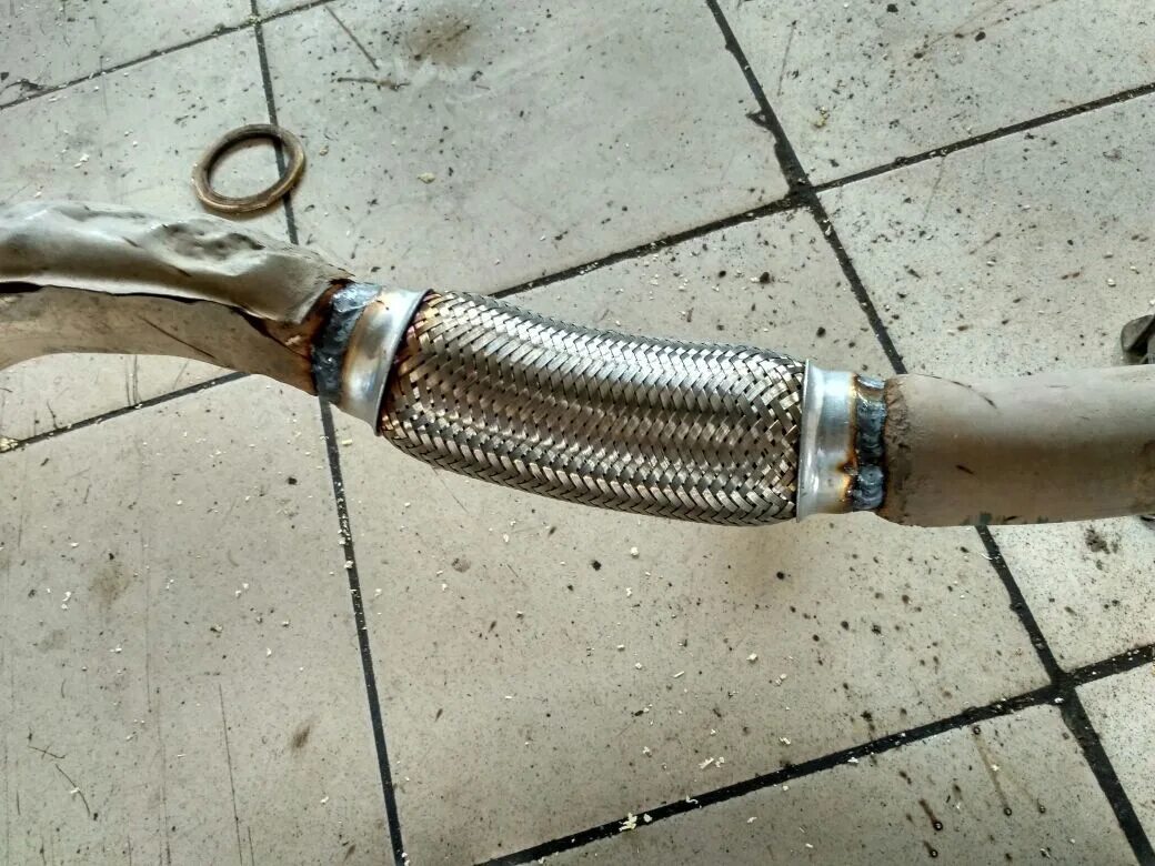 8 глушитель гофра. Пежо 308 гофра выхлопной системы. Переварить гофру глушителя. Гофра глушителя ховер н3. Gud gfp345280 гофра глушителя.