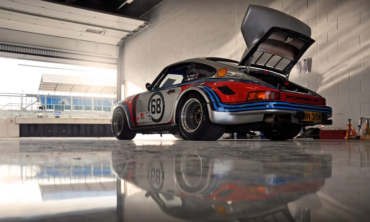 Magic v2 rsr. Porsche 911 RSR 1974. Porsche 911 RSR. Porsche 911 Carrera RSR Turbo. Porsche 911 Carrera RSR 1973.