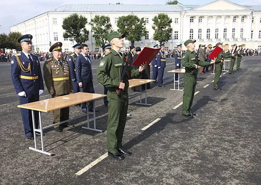 Высшее зенитное ракетное училище. Ярославское военное училище противовоздушной обороны. Ракетное училище. Ярославская высшее училище.