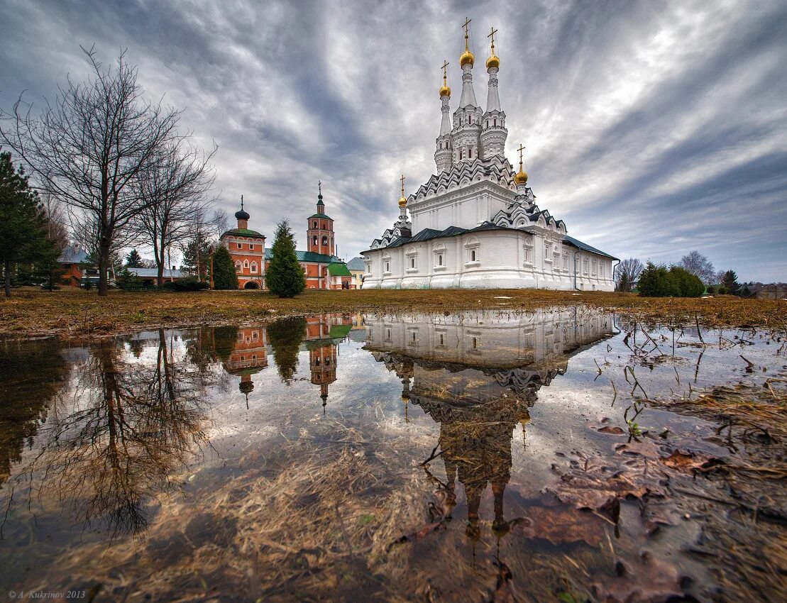 Церковь Одигитрии Смоленской. Церкви города Вязьма Смоленской области. Церковь Одигитрии Иоанно-Предтеченского монастыря. Вязьма Смоленская область храм Смоленская область. Самые красивые православные