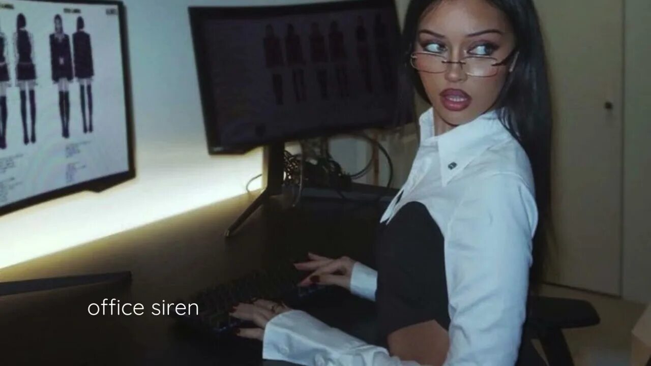 Офис сайрен. Офис фейсбук дизайн. Office siren очки. Office siren стиль. Facebook центральный офис.