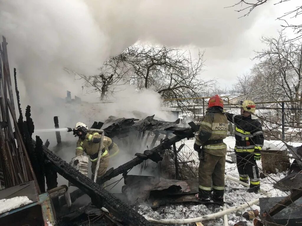 Пожар. Пожар зимой. Оперативная обстановка с пожарами. Пожар Кизнер. Какого числа сгорела зимняя