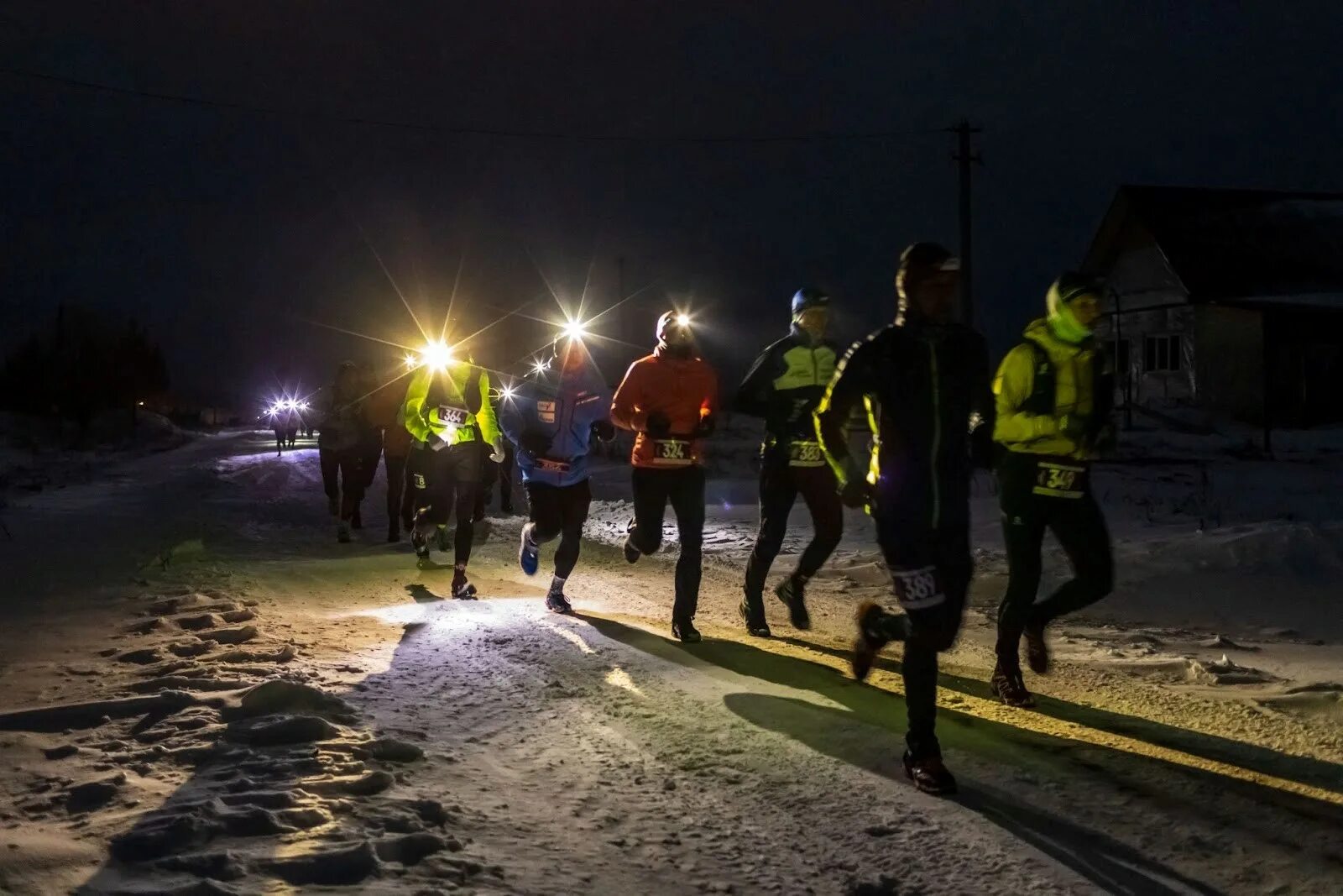 Running Night Зображення - огляд 40,484 Стокові фото, векторні зображення й віде