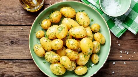 Как вкусно приготовить мелкую картошку в кожуре