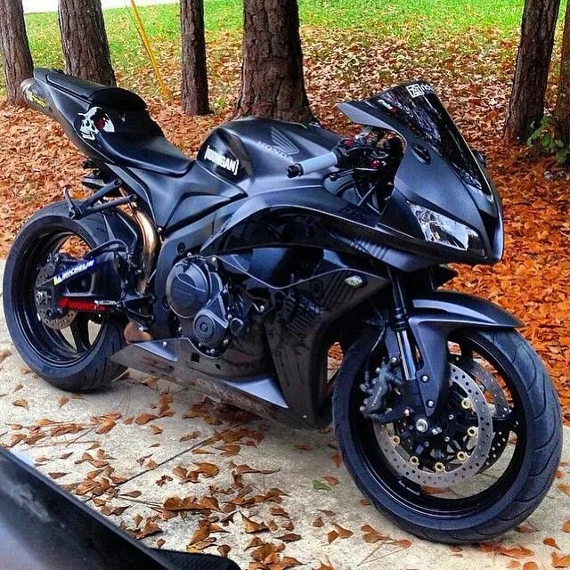 Черный мото. Черный мото. Спортбайк ямаха кавасаки черный. 2010 kawasaki ninja 250r. Спортбайк кавасаки черный.