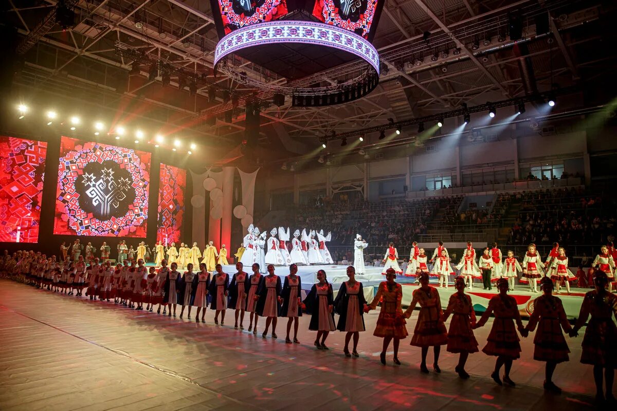 макдональдс чебоксары президентский бульвар. школьники чувашии. открытие года чебоксары. чувашия макдональдс. праводействие чебоксары.