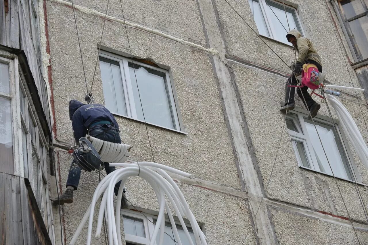 отделка офисов под ключ. внутренняя отделка помещений. помещение до ремонта. здание под ремонт. офисное помещение без мебели.