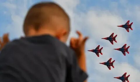 Праздник я выбираю небо
