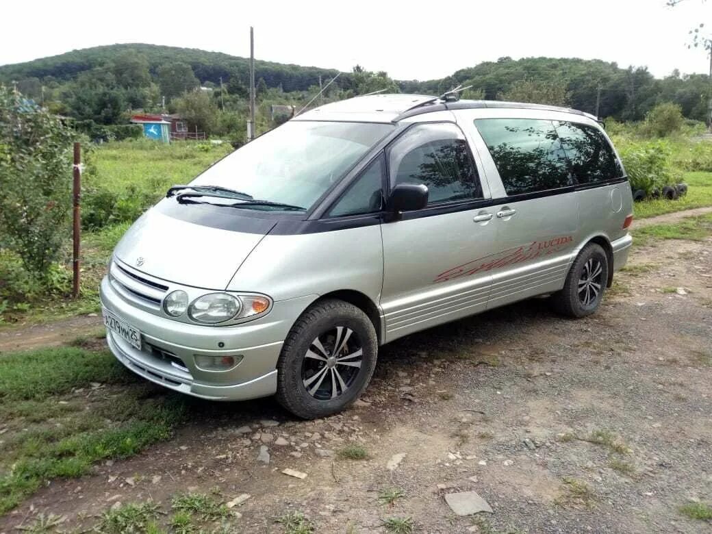 Тойота эстима люсида 2.2. Тойота Эстима Люсида 1998. Тойота Эстима 1998. Toyota lucida 1998. Toyota Estima i 1998.