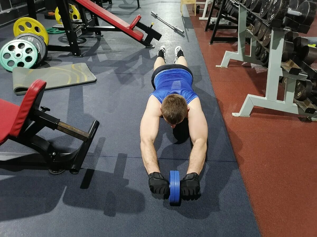 Тренированность спортивная форма. Одежда для тренажерного зала. Травмы в тренажерном зале. Спортивная форма это состояние. Физиологические показатели тренированности.