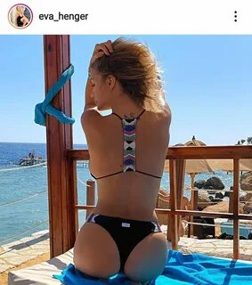 Eva Henger è ancora in vacanza e continua a scandalizzare i suoi followers ...