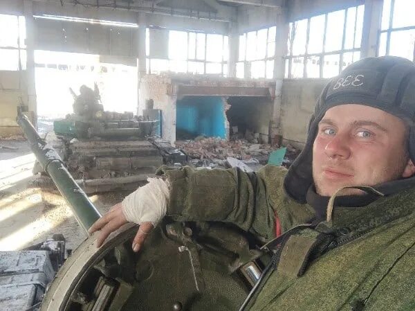 Жители новороссии. Гибель российских ополченца. Фото военных парней 2022 ополченцев селфи.