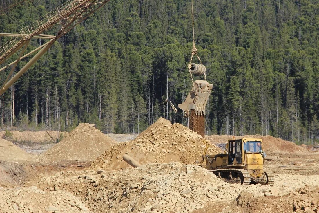 якутия золото селигдара. вахта золотодобывающие. вахта золотодобыча. старательская артель нирунган. месторождение светлое полиметалл.