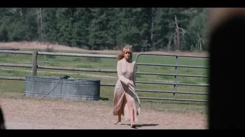 Beth Dutton Bathtub Scenes Yellowstone CLOUD HOT GIRL.