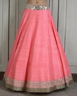 Жігіт екі қыздың есегін жалайды