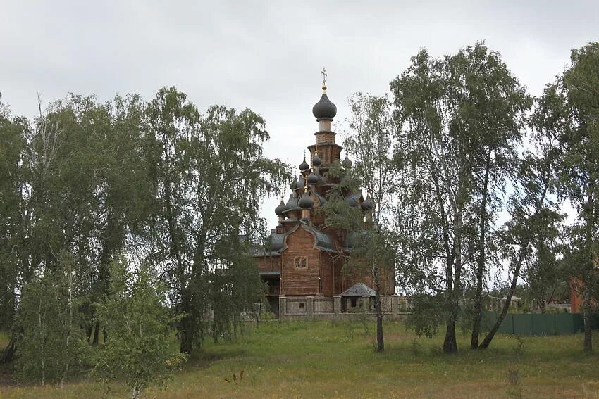 Верхняя Санарка храм иконы Божьей матери. Верхняя Санарка Челябинская область Церковь. Храм в нижней Санарке.