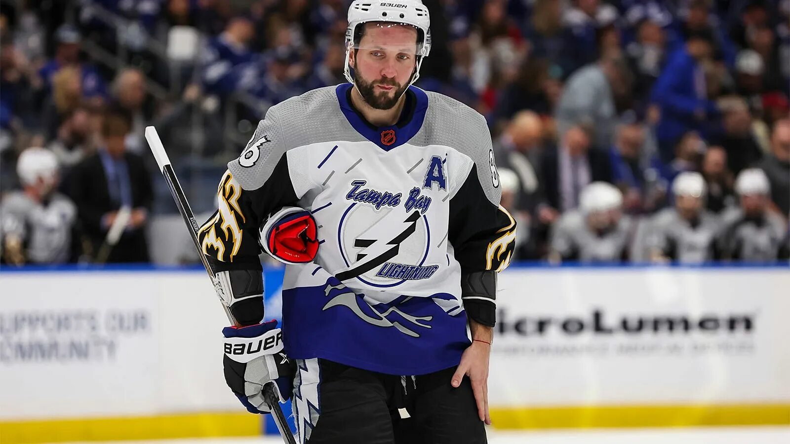 Тройка гусев кучеров. Первый тренер кучерова. Джон купер тампа-бэй. Кучеров тренер. Тренер тампа бэй 2021.