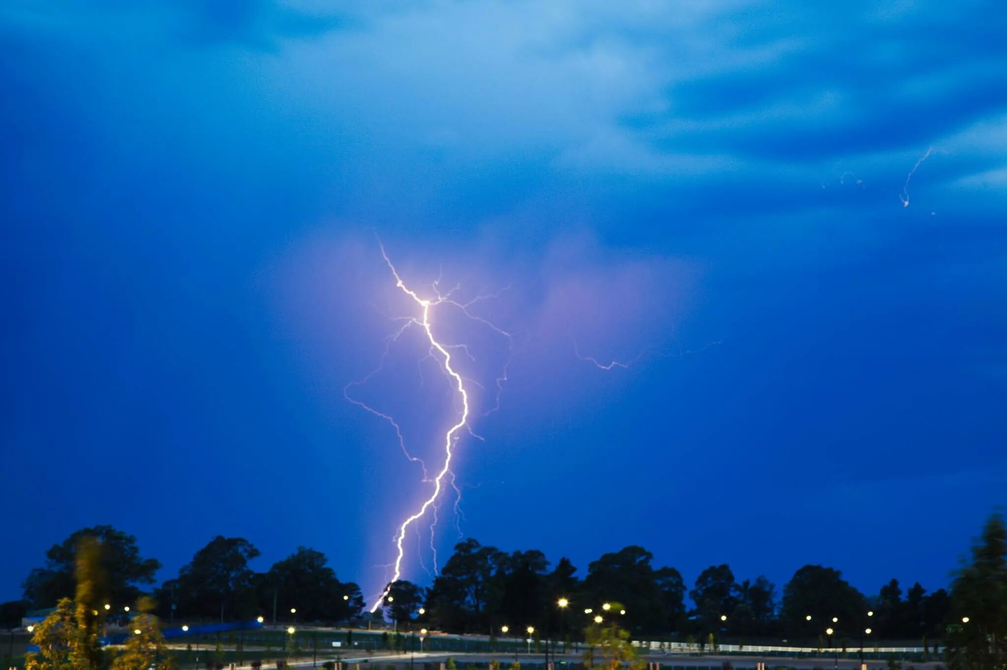 Lightning m