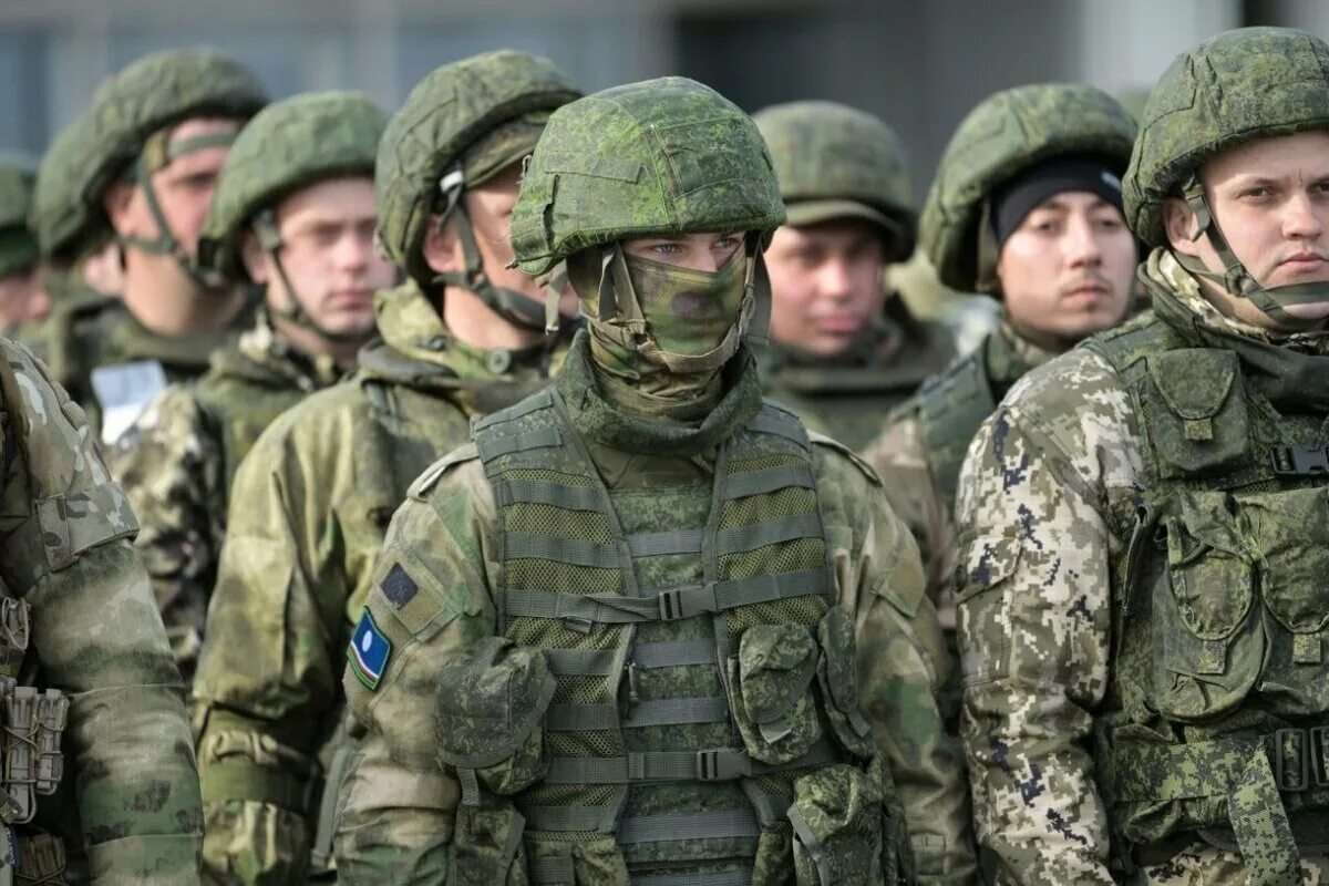 Военнослужащие. Российские военнослужащие сво. Российские военные в зоне сво. Военнослужащие РФ В зоне сво.