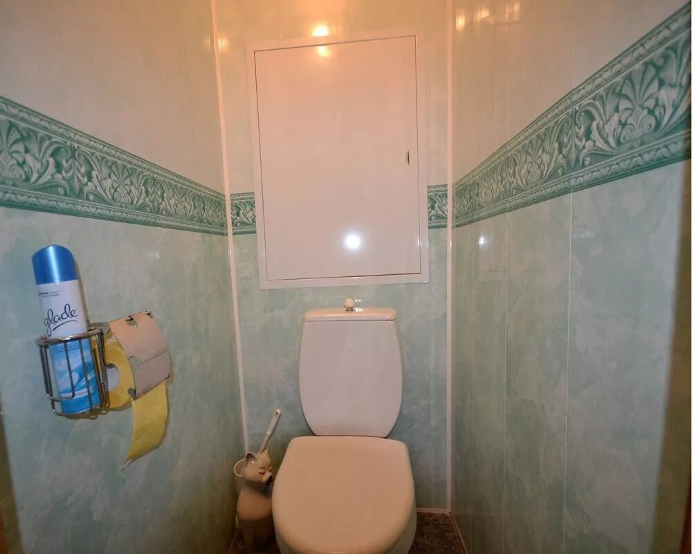 Туалет и ванная панелями. Обшивка стен ванной панелями пвх в хрущевке. Ремонт санузлов панелями пвх. Отделка туалета панелями пвх. Отделка туалета панелями пвх.