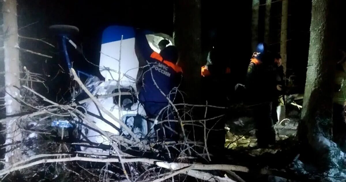 Вертолет разбился в мае 2014 в Мурманской области. Падение вертолета в Петрозаводске. Упал вертолет Волгоград 15 апреля 2022. Вертолет упал на Таймыре ноябрь 2021.