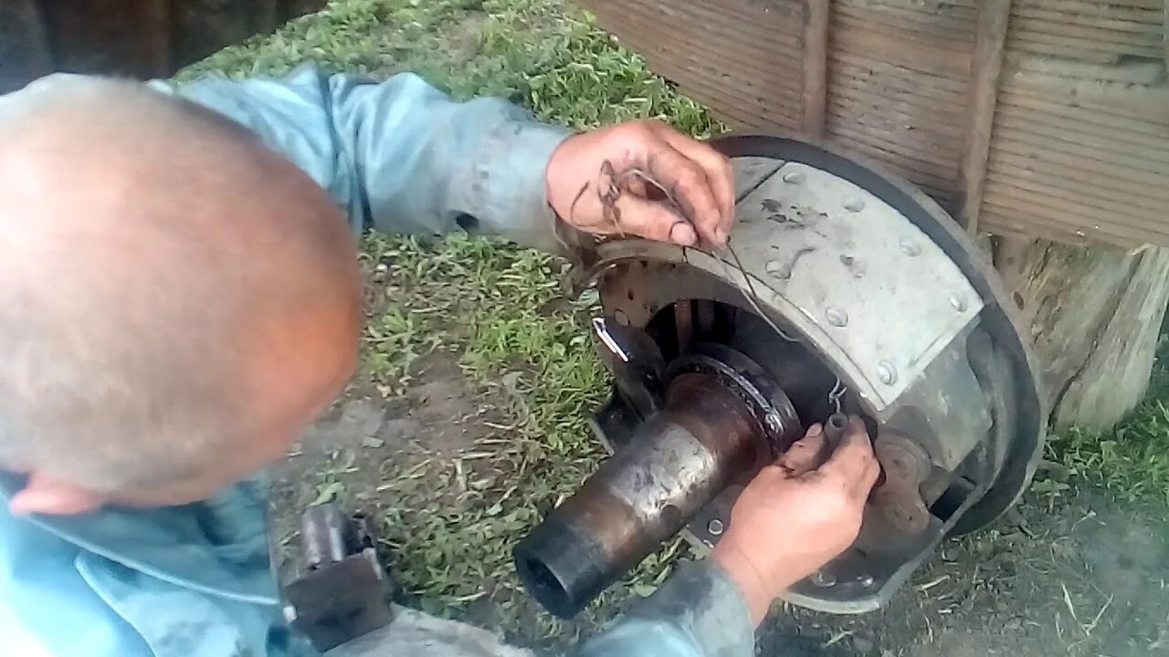 Камаз как заменить тормозные тормоза маза 2 часть YouTube